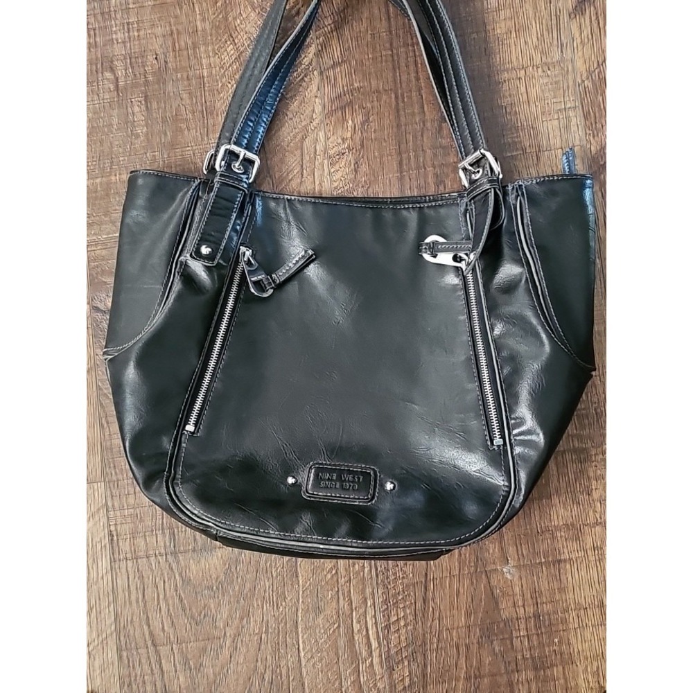 Nine West Black Faux Leather Shoulder Tote Purse Double Zip Pocket Silver